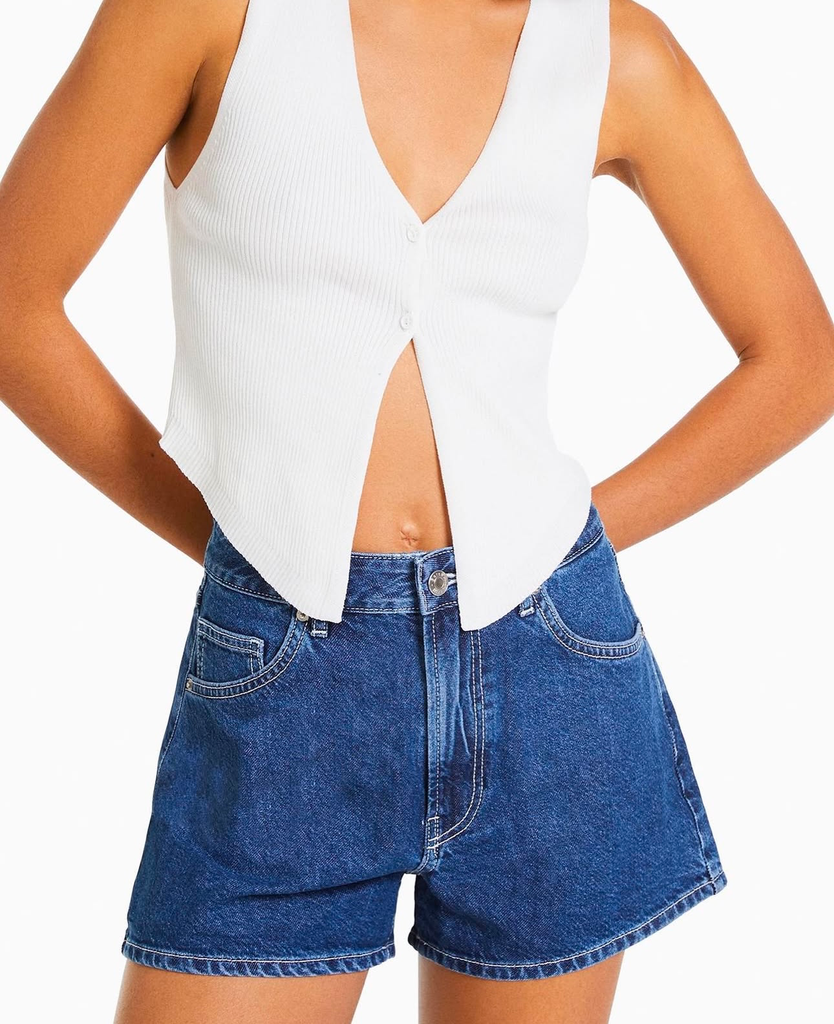 Short denim mom